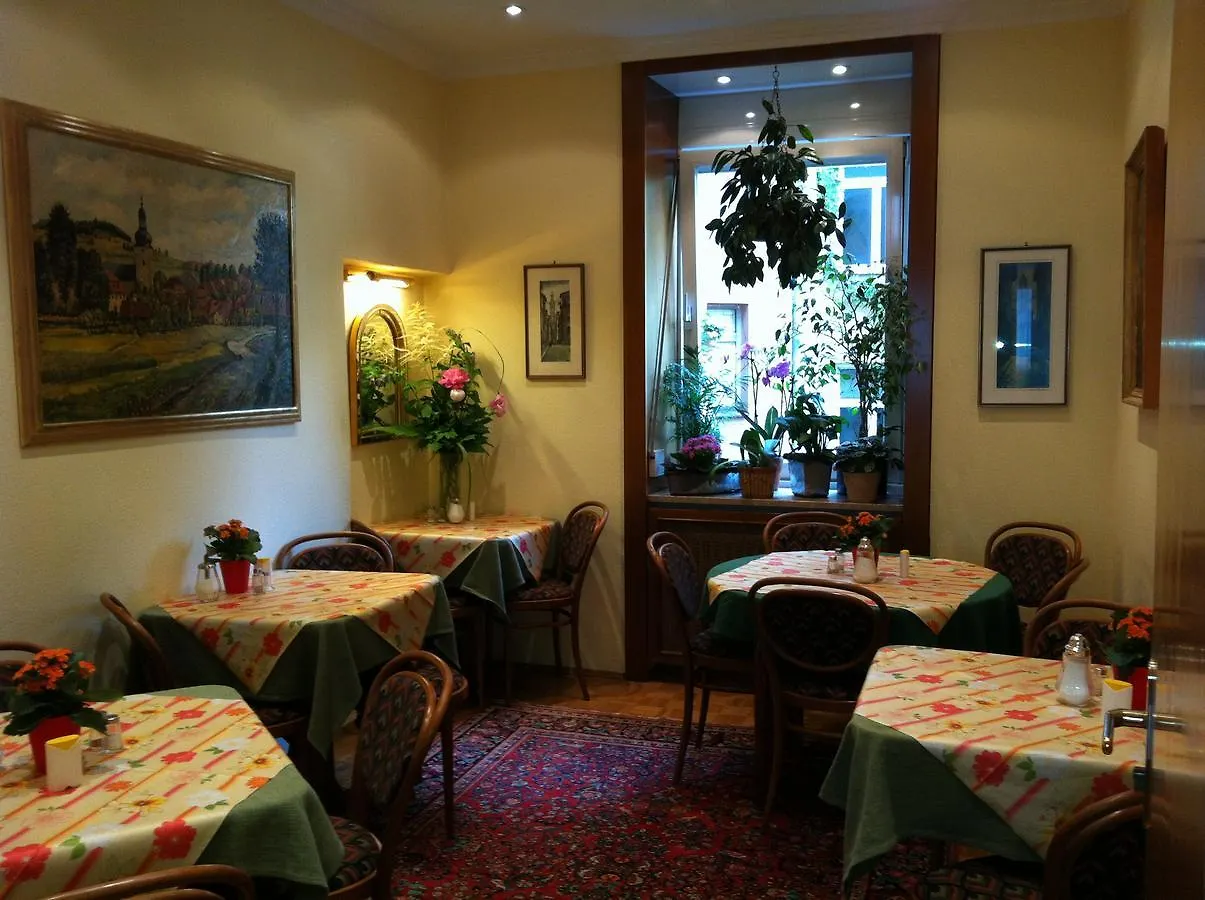 Hotel Hauser An Der Universitaet Monaco di Baviera