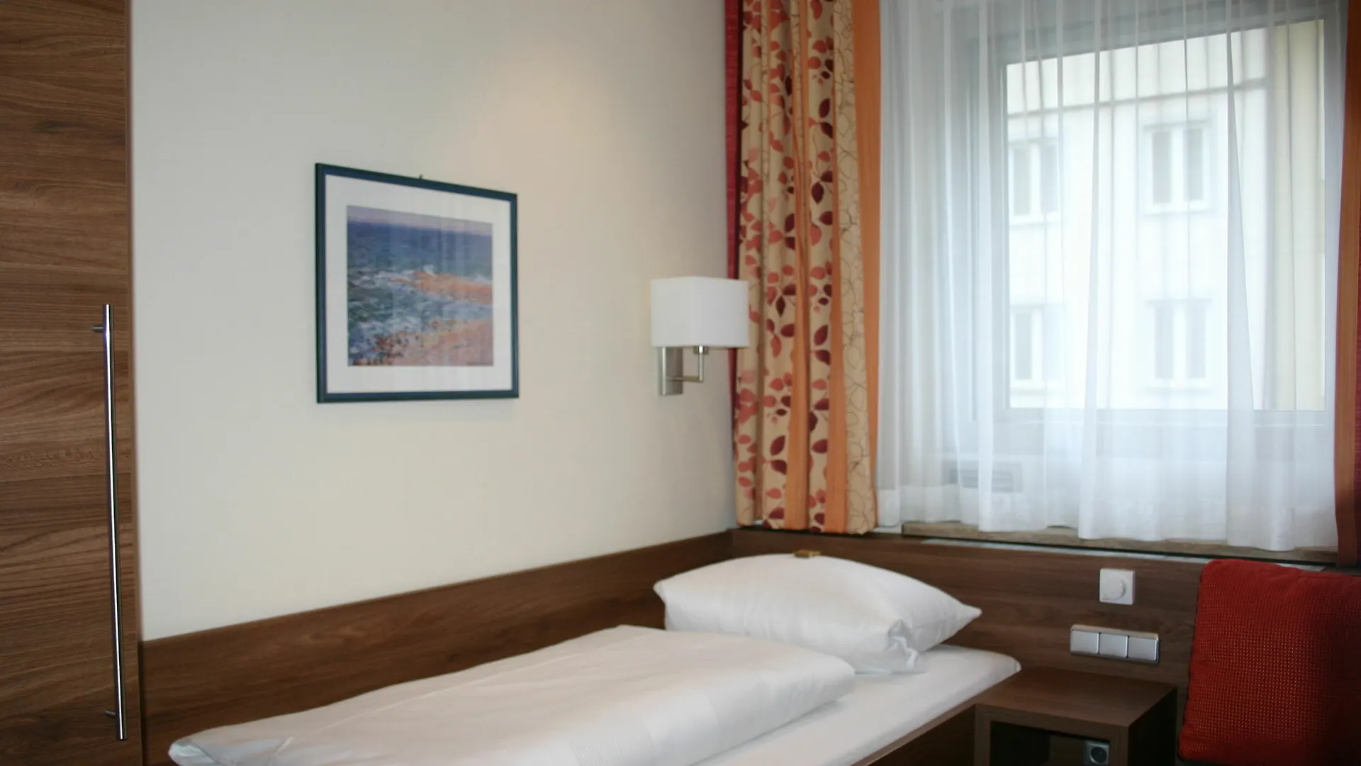 Hotel Hauser An Der Universitaet Monaco di Baviera 3*,  Germania