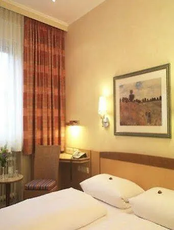 Hotel Hauser An Der Universitaet München 3*,  Németország